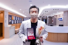연세본사랑병원, 부천시오정노인복지관 감사패 수상
