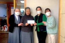 길병원 소아청소년과 의료진, 혜성보육원에 기부금 전달