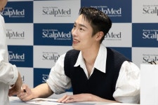 HK이노엔 스칼프메드, 브랜드모델 이재욱 팬사인회