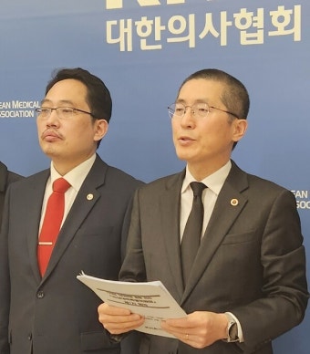 투쟁모드 의협, 11일 총파업 투표 이어 17일 총궐기 정부 압박