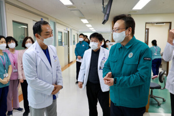 복지부 장·차관, '비상진료체계'에 현장 점검 분주