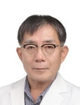 전국 의대교수 104명 8월 말 정든교정 떠난다