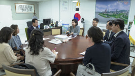 지영미 청장, 영등포 보건소 방문…코로나 점검 