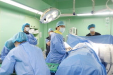 부산 휴병원, 대학병원 의료진 초청 합동수술 진행