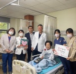 인천적십자병원, 어버이날 맞아 입원환자에 카네이션 증정