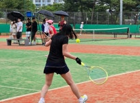 [포토뉴스]빗줄기 속에서도 테니스 열정 활활