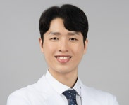 안전한 임플란트, 자연치아 유지부터