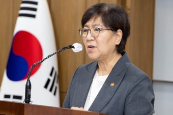 정은경 장관 '국민중심 의료개혁'  약속