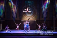 아찔·짜릿·스릴만점플라잉4월에 다시 만나요!