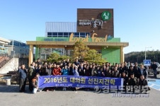 저렴하고 신선한 농산물 찾아 봉화군 로컬푸드 직매장으로