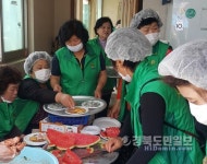 경로당 봉사활동으로 사랑 전달