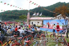 봉화 분천역 한여름 산타마을 문 열었다