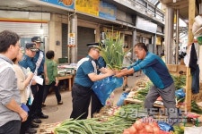 경주署, 전통시장 장보기·합동순찰 캠페인 개최
