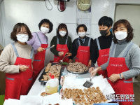 대구 신세계百, 홀몸어르신에 반찬 전달