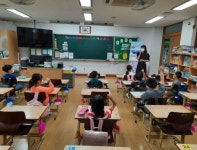 청도초등학교 책날개 꾸르미 배부