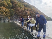 경북수산硏 민물의 웅담 어린다슬기 50만마리 방류