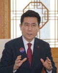 포스트 코로나 시대 선도·시민화합 역할 해주길