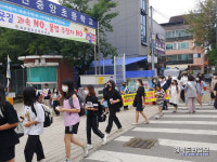 칠곡 왜관중앙초, 등굣길 교통안전 캠페인 실시
