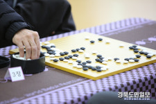 성별·나이, 盤上 위에 평등… 포항서 신의 한 수겨뤘다