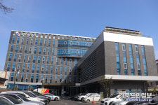 포항세무서, 희망브리지에 태풍 피해 극복 성금 기탁