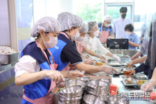 삼영물류, 구미시장애인종합복지관에 여름보양식 후원