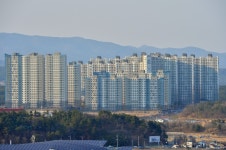 신축 아파트 인근 차선변경 두고 주민 불편 가중-시 도로 개선