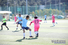 축구광 아재들이 가을하늘로 쏘아 올린 불꽃 슛