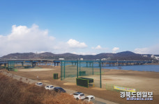 구미시, 낙동강변에 공인 규격 인조 잔디 야구장 조성