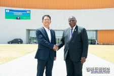 투아데레 중앙아프리카공화국 대통령, 구미 방문…새마을운동 배우다