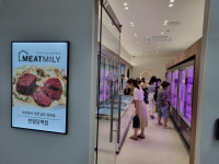 대구도시철도 1·2호선 환승역 반월당역 대합실 포장정육 판매점 문열다