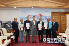 고속도로 화재 차량 운전자 구조한 용감한 시민들 귀감