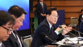 이 대통령, CPTPP 연내 가입 신청 제동…