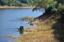낚시춘추, 발굴 호황터 - 예천 금당지 베일을 벗다   운암지에 가려져 있던 월척붕어터. 가을 오름수위에 뜻밖의 호황 배출