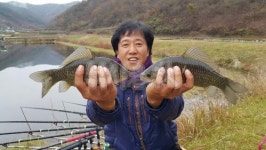 낚시춘추, 경남 / 합천 안금소류지     큰 못 밑의 작은 못을 눈여겨보라