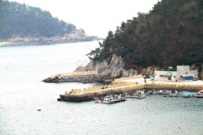 낚시춘추, 연재_이성규의 enjoy 방파제 캠핑 5-남해도 설리마을 방파제 미조항과 송정해수욕장 사이에 숨어 있는 휴식처