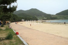 낚시춘추, 연재_이성규의 enjoy 방파제 캠핑 6-남해도 상주 배양장방파제 상주해수욕장 옆, 보석 같은 캠핑낚시터