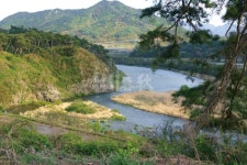  낚시춘추, 충북_괴산 괴강-초여름 강변에서