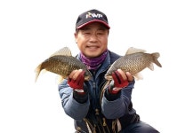 경북 경산 대창천_맑은 물색 아랑곳 않은 월척들 난립