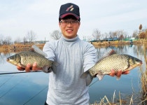 [현장기] 부산 삼락수로 인산인해_결빙 피해 몰려든 낚시인과 붕어들