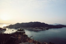 [기획_섬 낚시여행 가이드] 통영 사량도_옥녀봉 절경과 갑오징어 미각의 완벽조합_마을 곳곳이 포인트, 뒤돌아서면 등산로가