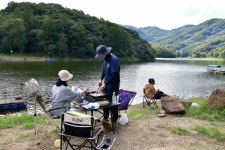 [연재 손태성의 유료터 탐방]  파주 직천낚시터_바닥 채비로도 허리급 떡붕어 가능합니다