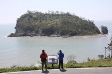 370년 간 토지반환 투쟁ㆍDJ 배출한 인동초의 섬