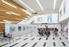 미술 통해 행복과 희망의 메시지 전한다