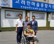 광주신가병원 고려인마을에 휠체어 기증