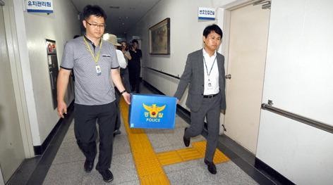 기간제 교사 무단 침입으로 시험지 유출...금품 거래로 학부모-학교 관계자 구속