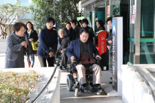 광주 동구의회 의원 장애체험 실시