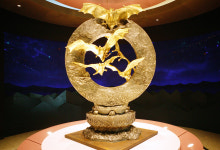 80억대 황금박쥐동상 훔치려 한 2명 검거·1명 추적