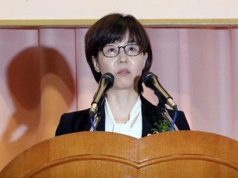 文, 결국 이미선 헌법재판관 임명…野 