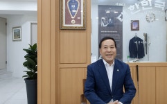 전병원(62)·대한민국 패션디자인 명장(159/1000)