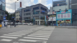 거리두기 준 3단계 첫 주말… 대낮에도 고요한 도심